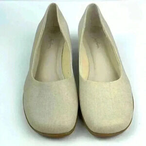 Fanfares womans flats Jeanne size 10 beige loafers 90s vintage